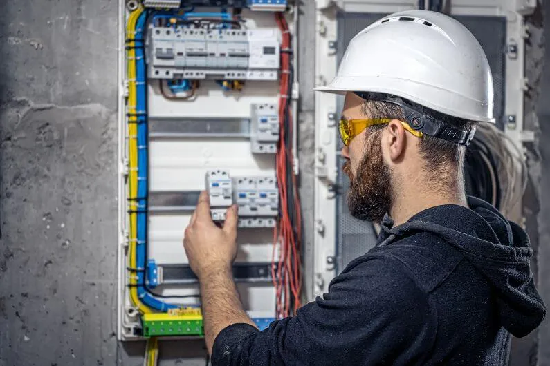 Eletricista 24 Horas Perto de Mim em {cidade}